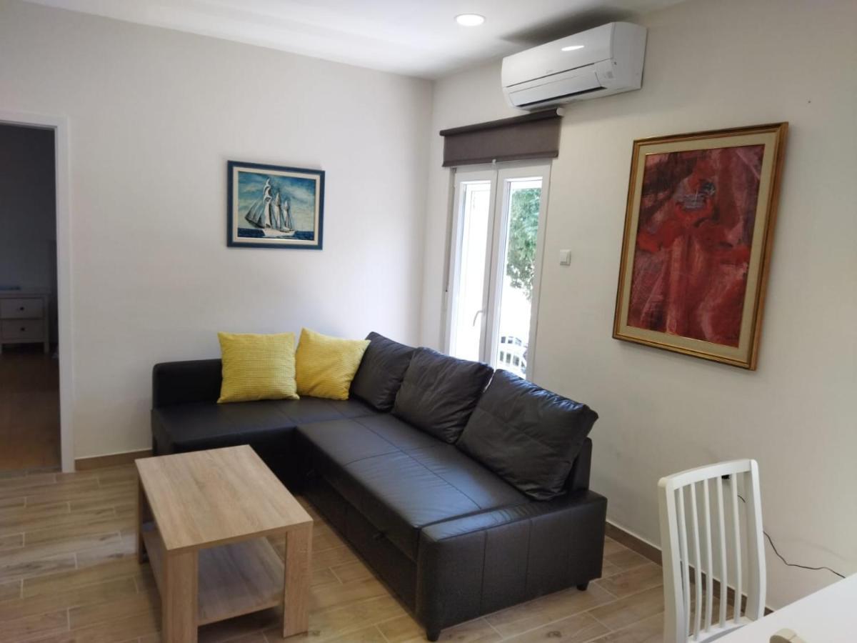 Teta Lidia Apartment Krilo Luaran gambar