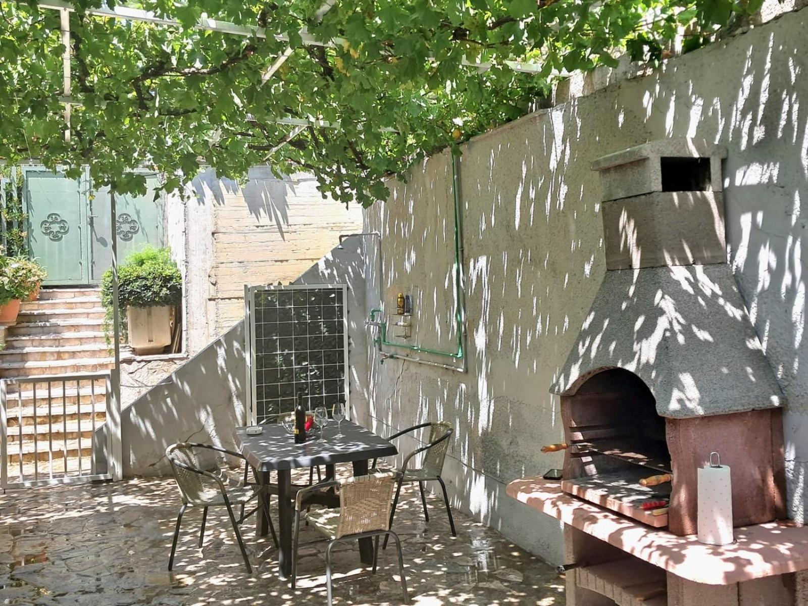 Teta Lidia Apartment Krilo Luaran gambar